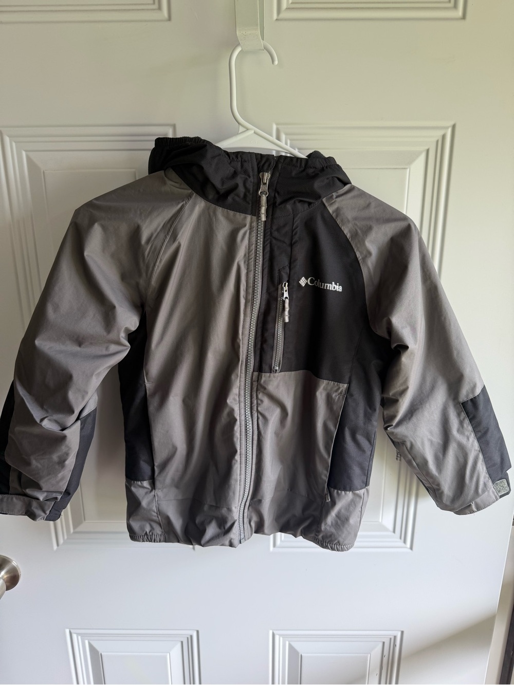 Columbia Kids Two-Tone Gray and Black Rain Jacket